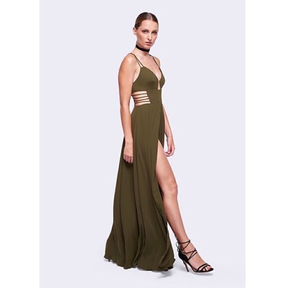 FAME AND PARTNERS The Megan Maxi Gown - Picture 14 of 14